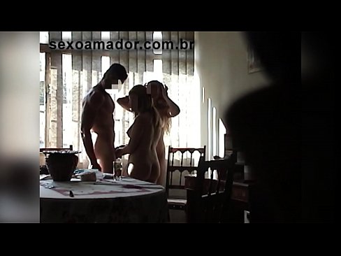 ❤️ Seksikaverit kutsuvat jättimiehen ja kolmen kimppakivaa hänen kanssaan ☑ Seksivideo at fi.pornsexer.ru ️❤